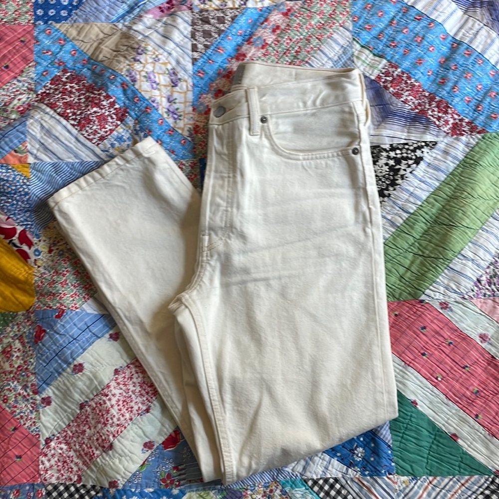 Everlane relaxed straight jean (aka rigid straight jean) in ecru! Size 26
